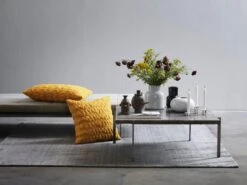 Fritz Hansen Louise Kynttilänjalka, Hopea, 3 Kpl -Hay || Menu || Louis Poulsen Kauppa 10590 Objects AW18