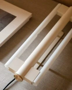 Frama Eiffel Double Seinävalaisin, 50 Cm, Kermanvalkoinen -Hay || Menu || Louis Poulsen Kauppa 1da3794b 2e3c 4071 9ed4 ae35a363350