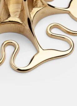 Skultuna Rose Kynttilänjalka, Messinki -Hay || Menu || Louis Poulsen Kauppa 2Skultuna SL755 Rose EE