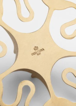 Skultuna Rose Kynttilänjalka, Messinki -Hay || Menu || Louis Poulsen Kauppa 3Skultuna SL755 Rose EE