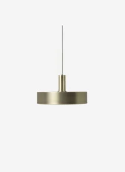 Ferm LIVING Record Varjostin, Messinki -Hay || Menu || Louis Poulsen Kauppa 51062B5145 Record