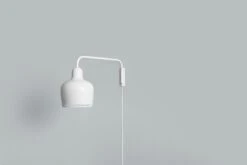 Artek Aalto Seinävalaisin A330S -Hay || Menu || Louis Poulsen Kauppa 5427453 A330S Wall light white master