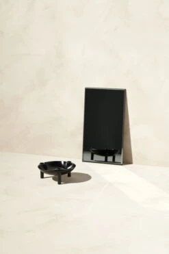 STOFF Copenhagen STOFF Nagel Kulho, Musta 7 STOFF Copenhagen STOFF Nagel Kulho, Musta -Hay || Menu || Louis Poulsen Kauppa 5700002079572 1