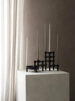 STOFF Copenhagen STOFF Nagel Kynttilänjalka 3 Kpl, Mattamusta 8 STOFF Copenhagen STOFF Nagel Kynttilänjalka 3 Kpl, Mattamusta -Hay || Menu || Louis Poulsen Kauppa 5700002094018 3