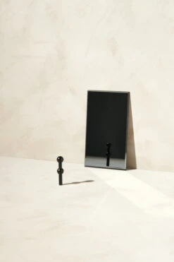 STOFF Copenhagen STOFF Nagel Maljakko, Musta 11 STOFF Copenhagen STOFF Nagel Maljakko, Musta -Hay || Menu || Louis Poulsen Kauppa 5700002094063 2