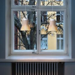 Secto Design Petite 4600 Riippuvalaisin, Musta 8 Secto Design Petite 4600 Riippuvalaisin, Musta -Hay || Menu || Louis Poulsen Kauppa 6SectoSS2017 iso HV