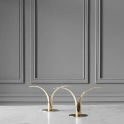 Skultuna Lilja Kynttilänjalka 9 Skultuna Lilja Kynttilänjalka -Hay || Menu || Louis Poulsen Kauppa 782