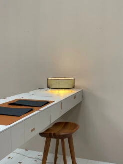 Sammode G50 Pöytävalaisin, Musta 11 Sammode G50 Pöytävalaisin, Musta -Hay || Menu || Louis Poulsen Kauppa 89a1c888 0cd2 4d71 b947 246beb1a9b1b