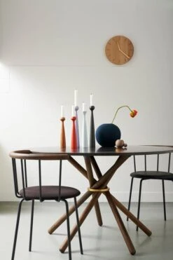 Applicata Lily Kynttilänjalka, öljytty Tammi -Hay || Menu || Louis Poulsen Kauppa Applicata 8 1