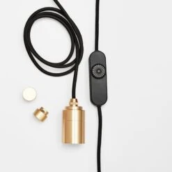 Tala Brass Plug-in Riippuvalaisin -Hay || Menu || Louis Poulsen Kauppa BRAS PAP 01 EU 3