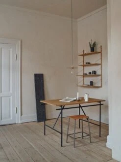 Frama Circle Shade M Riippuvalaisin, 25 Cm, Messinki -Hay || Menu || Louis Poulsen Kauppa Frama Studio Store 218