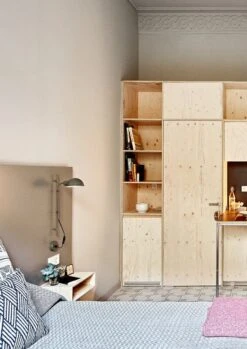 Marset Funiculi A Seinävalaisin, Harmaa -Hay || Menu || Louis Poulsen Kauppa Funiculi A at aparthotel 2