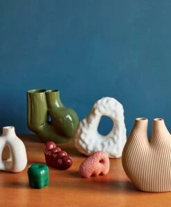 HAY W&S Complot Kynttilänjalka, Luonnonvalkoinen 8 HAY W&S Complot Kynttilänjalka, Luonnonvalkoinen -Hay || Menu || Louis Poulsen Kauppa HP2 TM