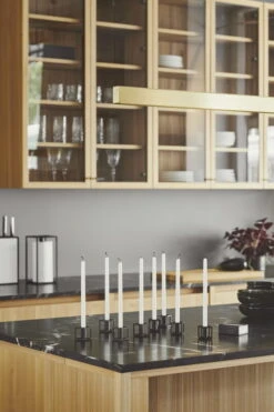 By Lassen Kubus Micro Kynttilänjalka, 2 Kpl, Musta -Hay || Menu || Louis Poulsen Kauppa Heg Mller 210622 byLassen Sllerd og kvanum10731 copy