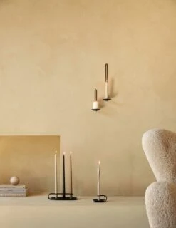 MENU Clip Seinäkynttilänjalka, 20 Cm, Musta -Hay || Menu || Louis Poulsen Kauppa MENU Clip Candle Holder Spire Smooth Tapered Candle