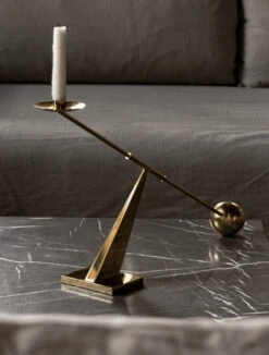 MENU Interconnect Kynttilänjalka, Kiillotettu Messinki 11 MENU Interconnect Kynttilänjalka, Kiillotettu Messinki -Hay || Menu || Louis Poulsen Kauppa MENU Interconnect Candle Holder