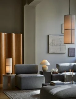 MENU Duca Kynttilänjalka, Pronssattu Messinki -Hay || Menu || Louis Poulsen Kauppa MENU Showroom Living 1 016