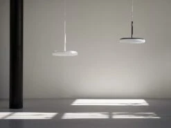 AGO Mozzi Riippuvalaisin, Iso, Terrakotta -Hay || Menu || Louis Poulsen Kauppa MOZZI 2021 01 HIGH