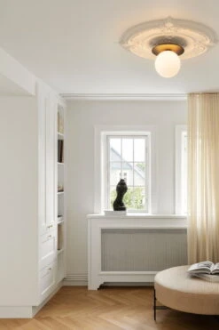 Nuura Liila 1 Seinä/kattovalaisin, Iso, Musta - Opaali 7 Nuura Liila 1 Seinä/kattovalaisin, Iso, Musta - Opaali -Hay || Menu || Louis Poulsen Kauppa NUURA AW22 24