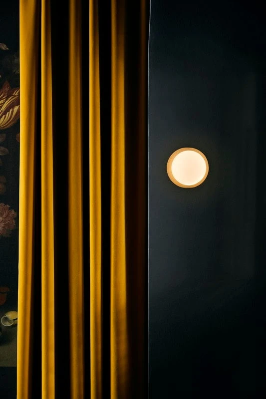 Nuura Liila 1 Seinä/kattovalaisin, Keskikoko, Kulta - Opaali 5 Nuura Liila 1 Seinä/kattovalaisin, Keskikoko, Kulta - Opaali - Image 5