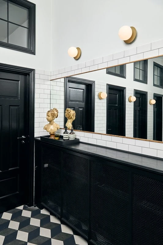 Nuura Liila 1 Seinä/kattovalaisin, Keskikoko, Kulta - Opaali 3 Nuura Liila 1 Seinä/kattovalaisin, Keskikoko, Kulta - Opaali - Image 3