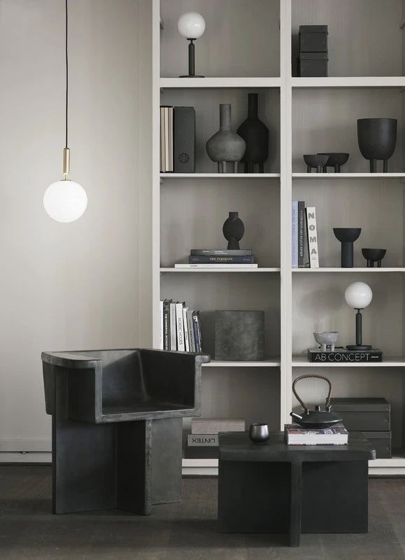 Nuura Miira 1 Riippuvalaisin, Iso, Messinki - Opaali 4 Nuura Miira 1 Riippuvalaisin, Iso, Messinki - Opaali - Image 4