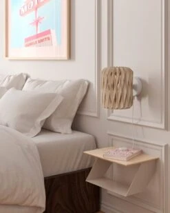 Pilke Lights Pilke 18 Seinävalaisin, Koivu 7 Pilke Lights Pilke 18 Seinävalaisin, Koivu -Hay || Menu || Louis Poulsen Kauppa P13021 Pilke Signature 18 wall lamp birch lifestyle day