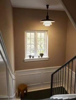 Louis Poulsen PH 5/5 Riippuvalaisin, Musta Metalli -Hay || Menu || Louis Poulsen Kauppa PH 5 5 Metal Glass Interior SS22 08475