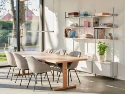 HAY Factor Linear Riippuvalaisin, Directional 1500, Alumiini -Hay || Menu || Louis Poulsen Kauppa Pier System 133 PS white powder coated steel clear anodised profiles Passerelle Table wb lacquer oak ink black crossbar Factor Linear aluminium