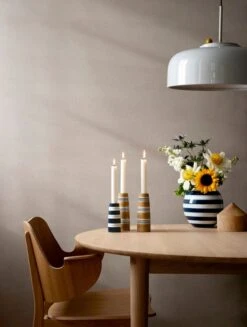 Kähler Omaggio Nuovo Kynttilänjalka, 12 Cm, Tummansininen -Hay || Menu || Louis Poulsen Kauppa Rosendahl 2022 690156 690155 690167