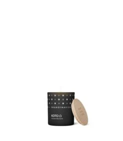Skandinavisk Tuoksukynttilä Kannella, KOTO, Pieni -Hay || Menu || Louis Poulsen Kauppa Skandinavisk KOTO 65g Glass 20206 2 white