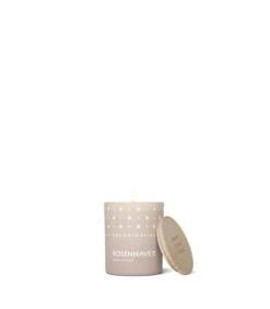 Skandinavisk Tuoksukynttilä Kannella, ROSENHAVE, Pieni -Hay || Menu || Louis Poulsen Kauppa Skandinavisk ROSENHAVE 65g Glass 20210 2 white