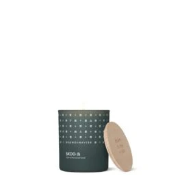 Skandinavisk Tuoksukynttilä Kannella, SKOG, Iso -Hay || Menu || Louis Poulsen Kauppa Skandinavisk SKOG 200g Glass 20103 2 white