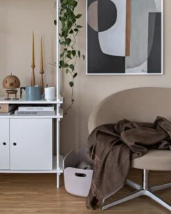 Applicata Rose Kynttilänjalka, öljytty Tammi -Hay || Menu || Louis Poulsen Kauppa Small Storage Design Stories x Kasia Rutkowiak 16