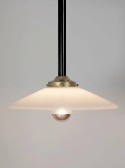 Valerie_objects Hanging Lamp N1, Musta -Hay || Menu || Louis Poulsen Kauppa V9020600Zs6