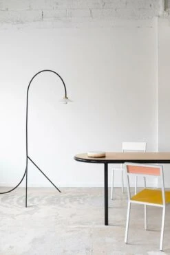 Valerie_objects Standing Lamp N1, Vihreä -Hay || Menu || Louis Poulsen Kauppa VO20 MVS WOODENTABLE CEILINGLAMP 45 060 HR MB