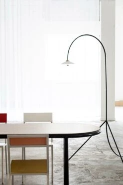 Valerie_objects Standing Lamp N1, Musta -Hay || Menu || Louis Poulsen Kauppa VO20 MVS WOODENTABLE CEILINGLAMP 45 066 HR MB 1