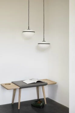 Woud Pump Riippuvalaisin 8 Woud Pump Riippuvalaisin -Hay || Menu || Louis Poulsen Kauppa WOUD SS22 BAENK BENCH PUMP PENDANT 2022