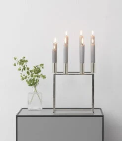 By Lassen Kubus 8 Kynttilänjalka, Nikkeli -Hay || Menu || Louis Poulsen Kauppa byLassen Kubus 8 nickel Frame Lifestyle High Res