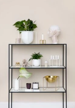 By Lassen Kubus 4 Kynttilänjalka, Valkoinen -Hay || Menu || Louis Poulsen Kauppa byLassen Twin Kubus Flowerpots 300