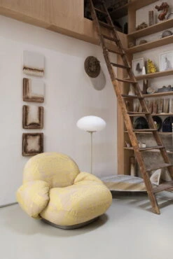 GUBI Stemlite Lattiavalaisin, 110 Cm, Himmennettävä, Harmaa -Hay || Menu || Louis Poulsen Kauppa poltronaGialla set3 day3 0 1 post