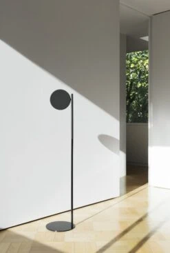 Wästberg W182 Pastille F2 Lattiavalaisin, Grafiitinmusta -Hay || Menu || Louis Poulsen Kauppa w182 highres 24 1